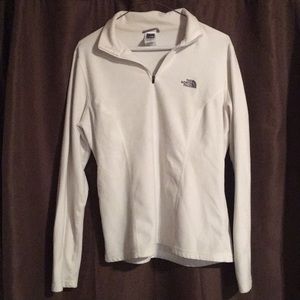 Women’s Northface half zip sweater